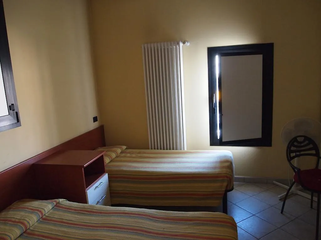 Caffetteria Dell'Angolo Hotel Borghetto Secondo Italy